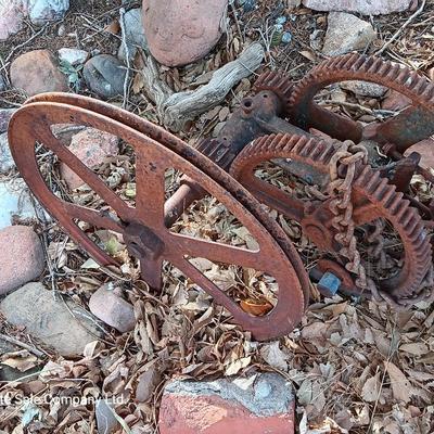 Yard art Gears for yard art or constructing art