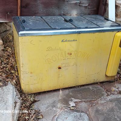 Antique Royal Crown cooler | EstateSales.org