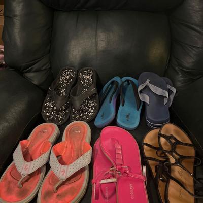 Size 8 shoes Sandals Flip Flops