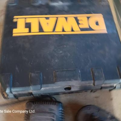 18 Volt Dewalt battery and charger with a drill case