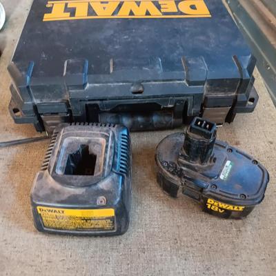 18 Volt Dewalt battery and charger with a drill case