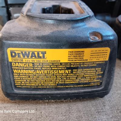 18 Volt Dewalt battery and charger with a drill case
