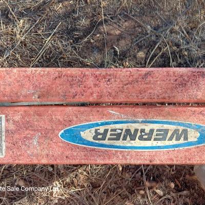 Werner fiberglass 300 lbs. Professional Industrial use 10-foot ladder