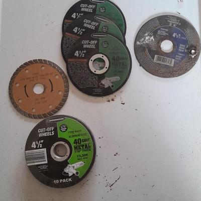 Variety of 4.5" grinding wheels
