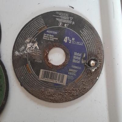 Variety of 4.5" grinding wheels