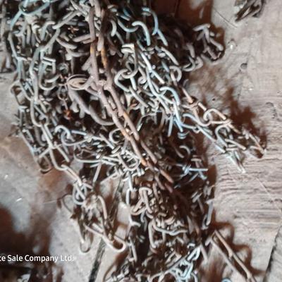 Vintage nonfunctioning animal steel traps and chains