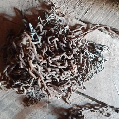 Vintage nonfunctioning animal steel traps and chains