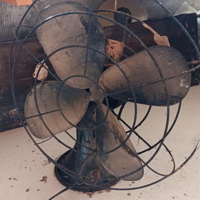working Vintage Emerson Electric fan multi speed