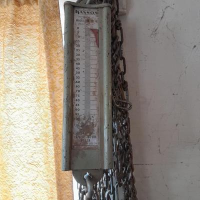 Hanson Viking hanging scale with some chain
