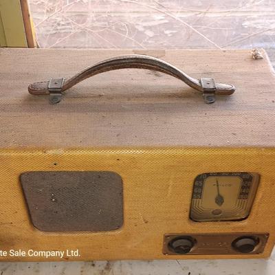 Vintage Philco tube radio