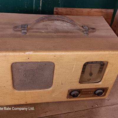 Vintage Philco tube radio