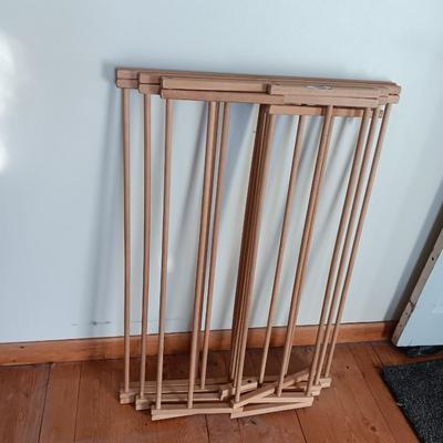 Folding / collapsible clothes drying rack