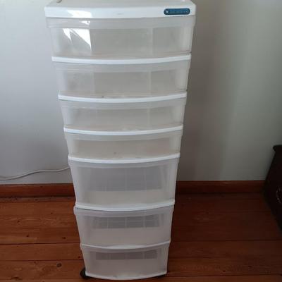 Tall 7 drawer plastic storage caddy