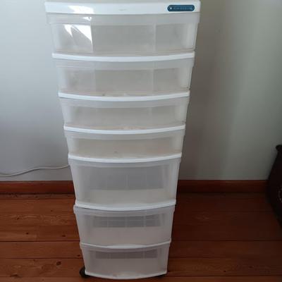 Tall 7 drawer plastic storage caddy