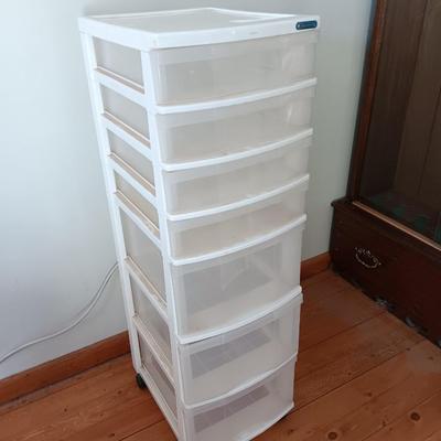 Tall 7 drawer plastic storage caddy