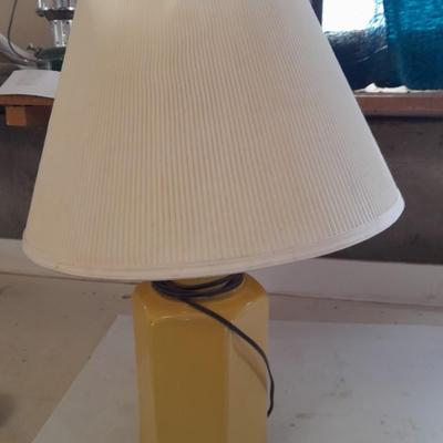 Vintage Yellow ceramic base table lamp