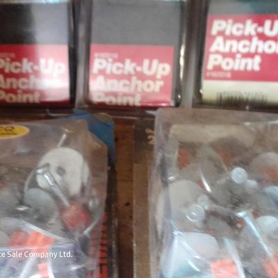 Assortment of mostly new home hardware