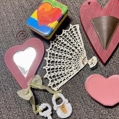 Valentine's Day Assorted Lot of decor - Plate, fan, nosegay, trinket box, etc Pink & Red