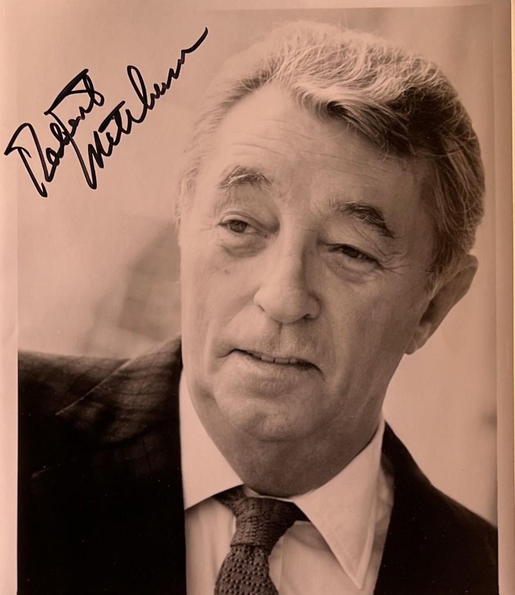 Robert Mitchum signed photo
