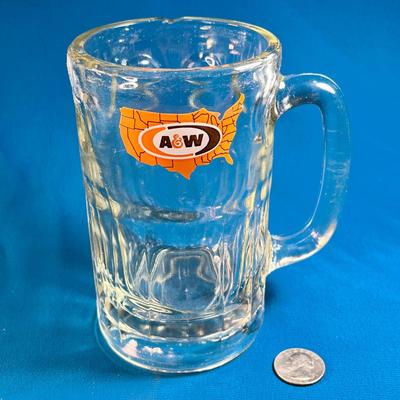 VINTAGE A&W ROOT BEER MUG