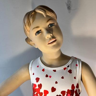 LITTLE GIRL MANNEQUIN WITH MOLDED HAIR, REAL EYELASHES