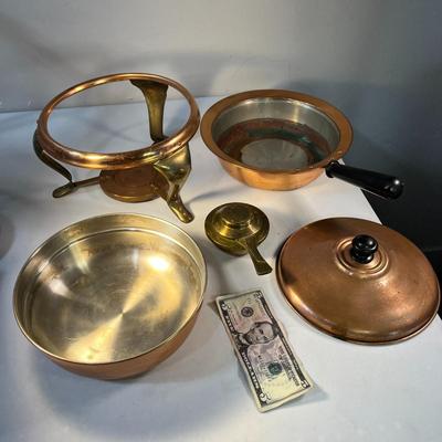 VINTAGE SOLID COPPER AND BRASS CHAFING DISH 