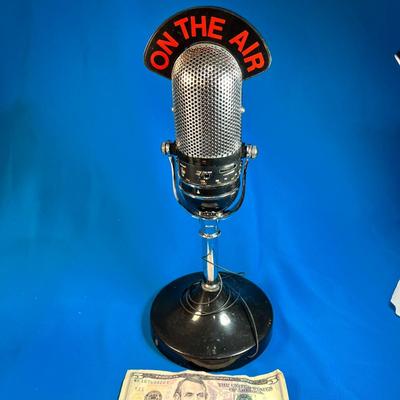 **STOP! RADIO STOPPED WORKING! COOL "ON THE AIR" MICROPHONE NOVELTY RADIO