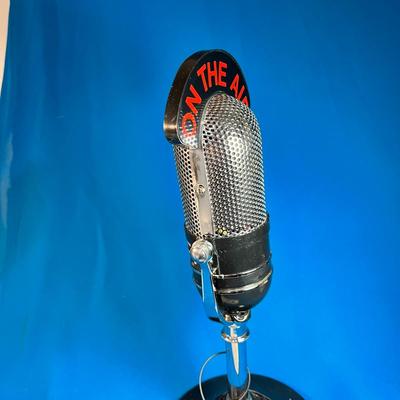 **STOP! RADIO STOPPED WORKING! COOL "ON THE AIR" MICROPHONE NOVELTY RADIO