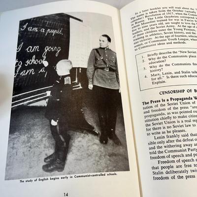 1959 "HOW COMMUNISM CONTROLS PEOPLES' IDEAS" BOOKLET NO. 4 of DEMOCRACY vs. COMMUNISM SERIES