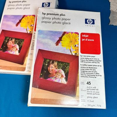 2 UNOPENED PACKAGES HP PREMIUM PLUS GLOSSY PHOTO PAPER, 4" X 6"