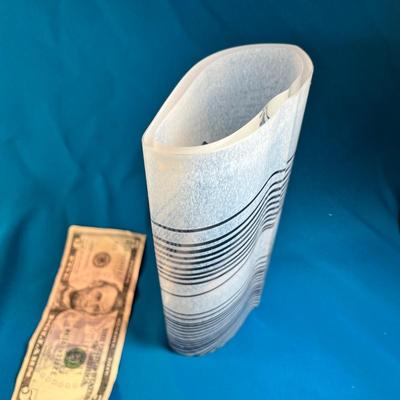 ARTIST SIGNED STYLISH STUDIO ART GLASS VASE