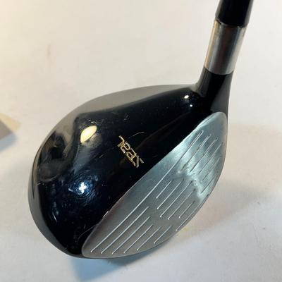 NO. 7 WOOD GOLF CLUB