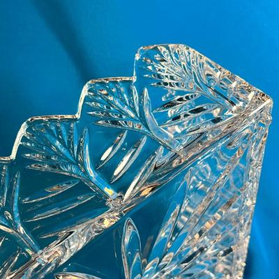 BEAUTIFUL SQUARE LEAD CRYSTAL DISH