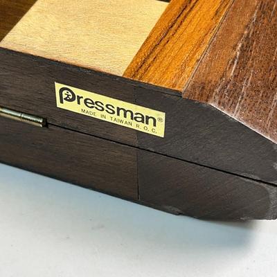 CARVED WOODEN CHESS SET IN FOLDING BOARD/CASE WITH MAGNETIC CLOSE