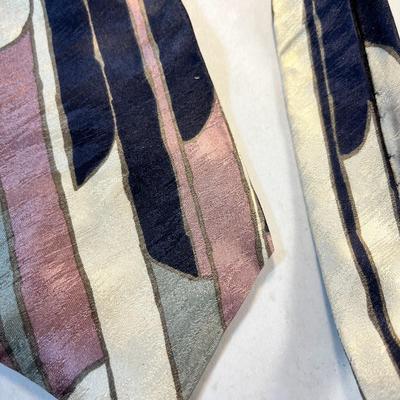 ARTSY ITALIAN SILK MEN'S NECKTIE by BUGATTI