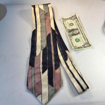 ARTSY ITALIAN SILK MEN'S NECKTIE by BUGATTI