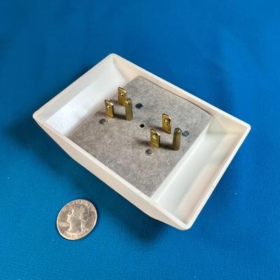 SIX PLUG ELECTRIC OUTLET - CONVERTS 2 PLUGS TO SIX!