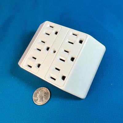 SIX PLUG ELECTRIC OUTLET - CONVERTS 2 PLUGS TO SIX!
