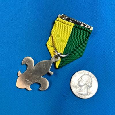  L.D.S. "ON MY HONOR" YOUNG MEN BADGE