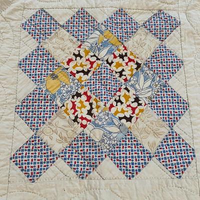 Antique Quilt 50â€x75â€ (1 of 2)