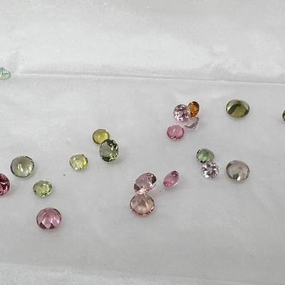 5 envelopes of faceted semo precious gemstones