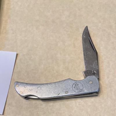 Vintage Queens Cutlery Knife