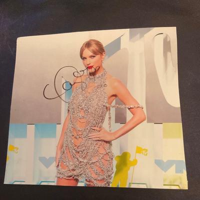 Taylor Swift Signed Autograph Photo
