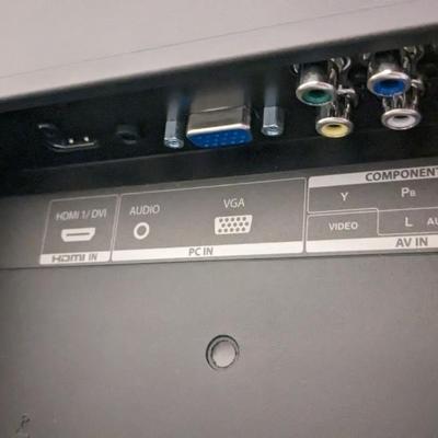 Insignia 32" Flat Screen TV and Stand