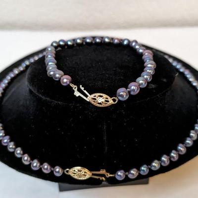 Black Pearl and 14K Gold Jewelry Set
