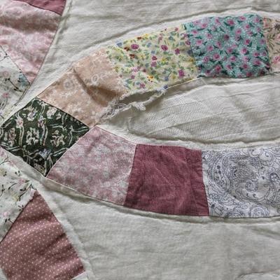 Double Wedding Ring Quilt