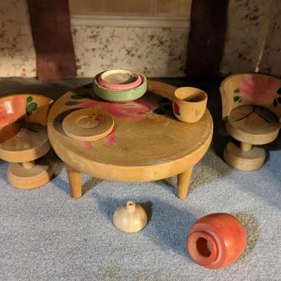 Vintage Dollhouse