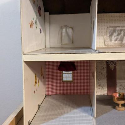 Vintage Dollhouse