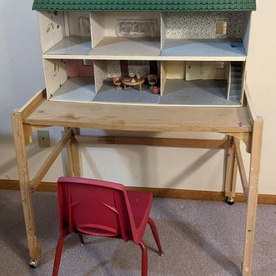 Vintage Dollhouse