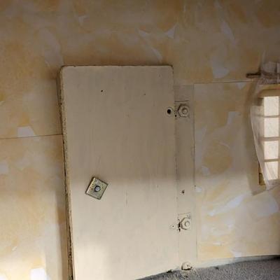 Vintage Dollhouse